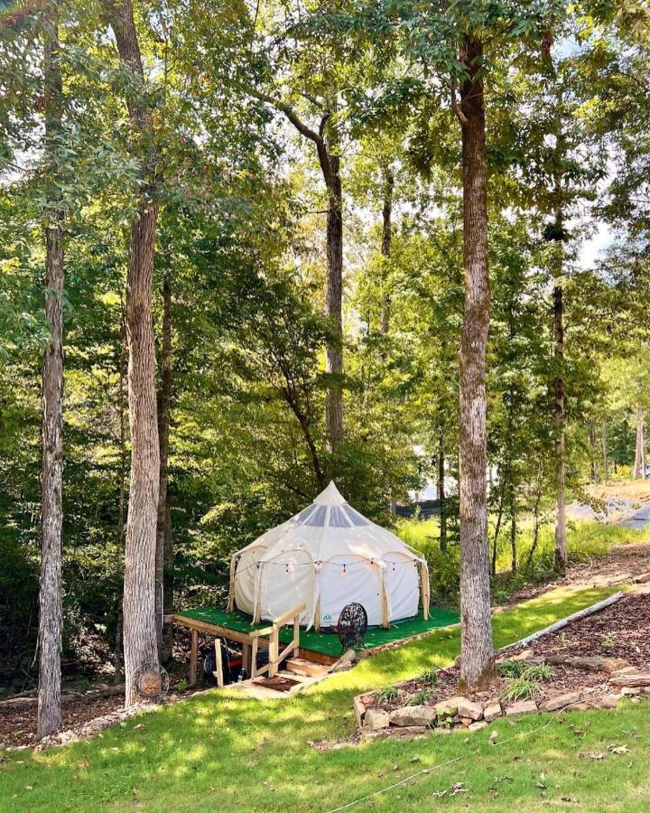 The Aries-A Stargazing, Luxury Glamping Tent Rogersville Eksteriør bilde