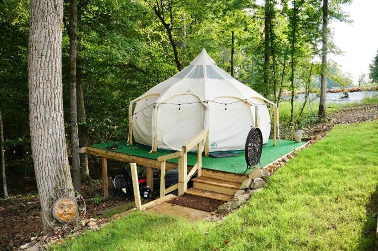 The Aries-A Stargazing, Luxury Glamping Tent Rogersville Eksteriør bilde